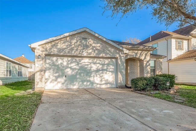 Building Photo - 7814 Crestbrook Manor Ln