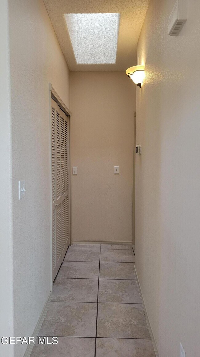 Building Photo - 14281 Gil Reyes Dr