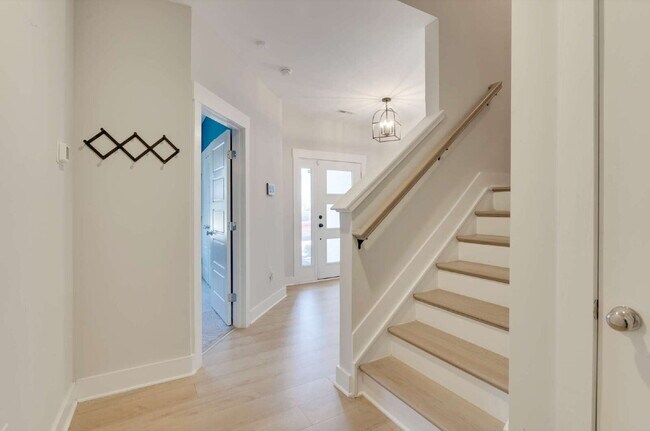 Building Photo - Spacious 4-Bedroom Townhome in Wendell Falls