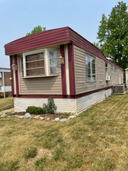 Building Photo - 5240 Sportscraft Dr