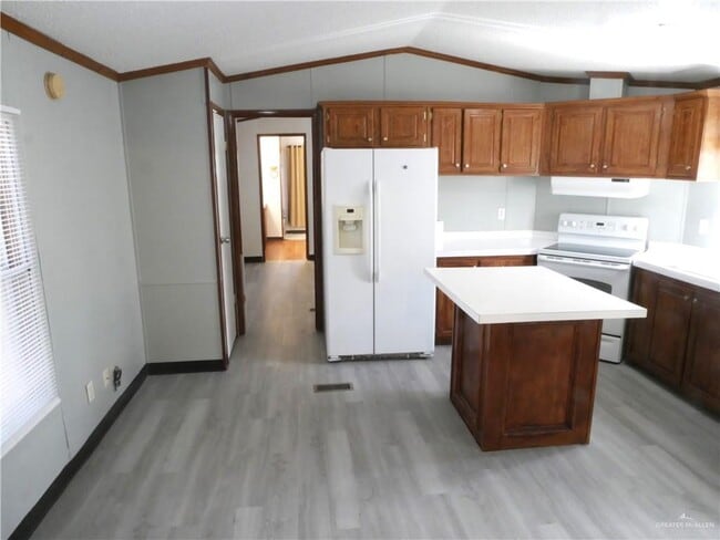 Building Photo - 36 Oliva St