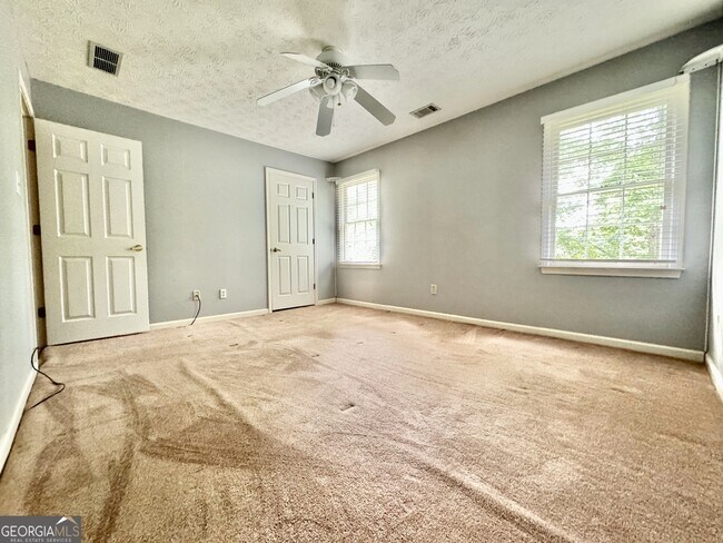 Building Photo - 155 Autumn Moon Trail