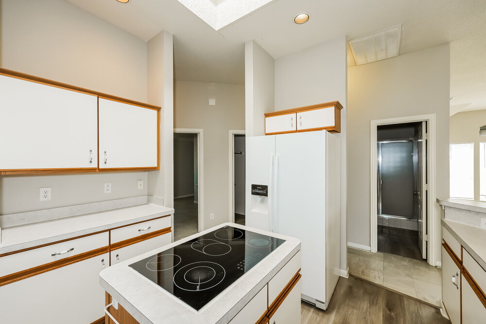 Building Photo - 5017 Eastcreek Dr