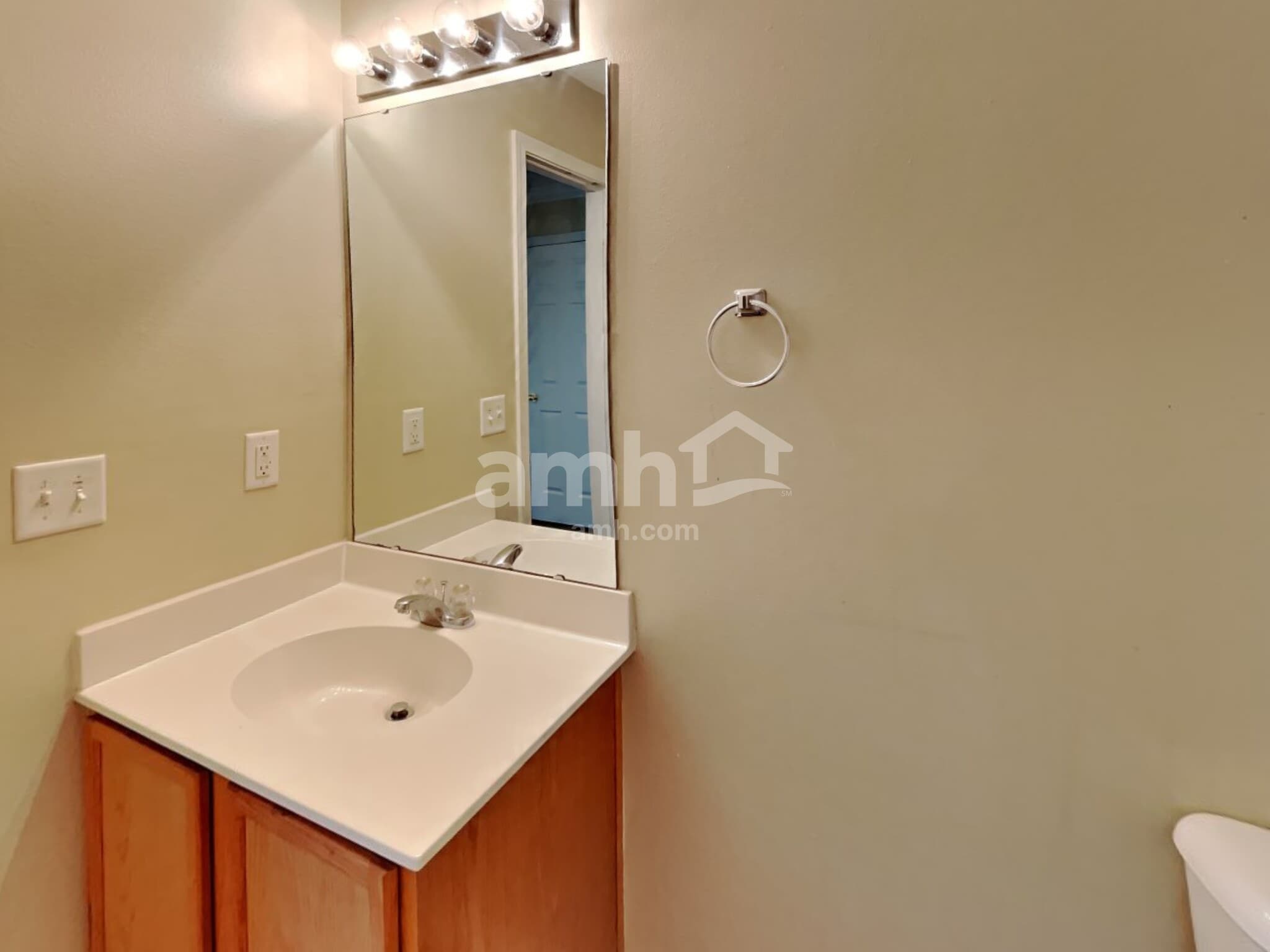 Building Photo - 1727 Rustic Arch Way