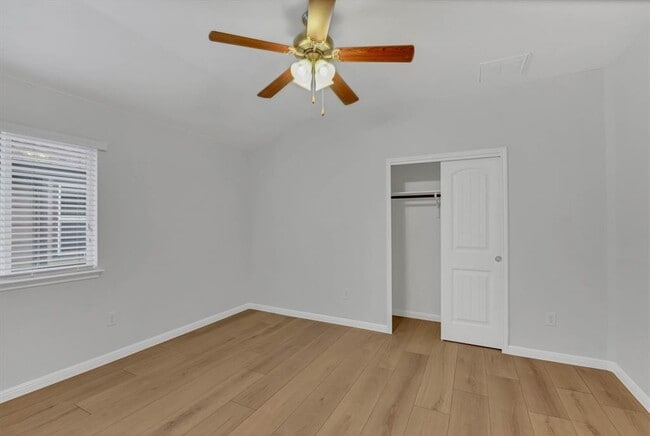 Building Photo - 18321 Cumberland Gap St