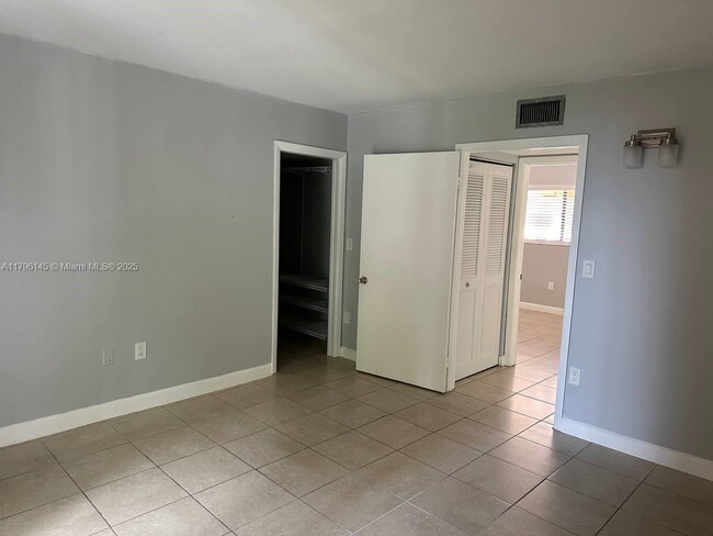 Building Photo - 8420 SW 133rd Avenue Rd