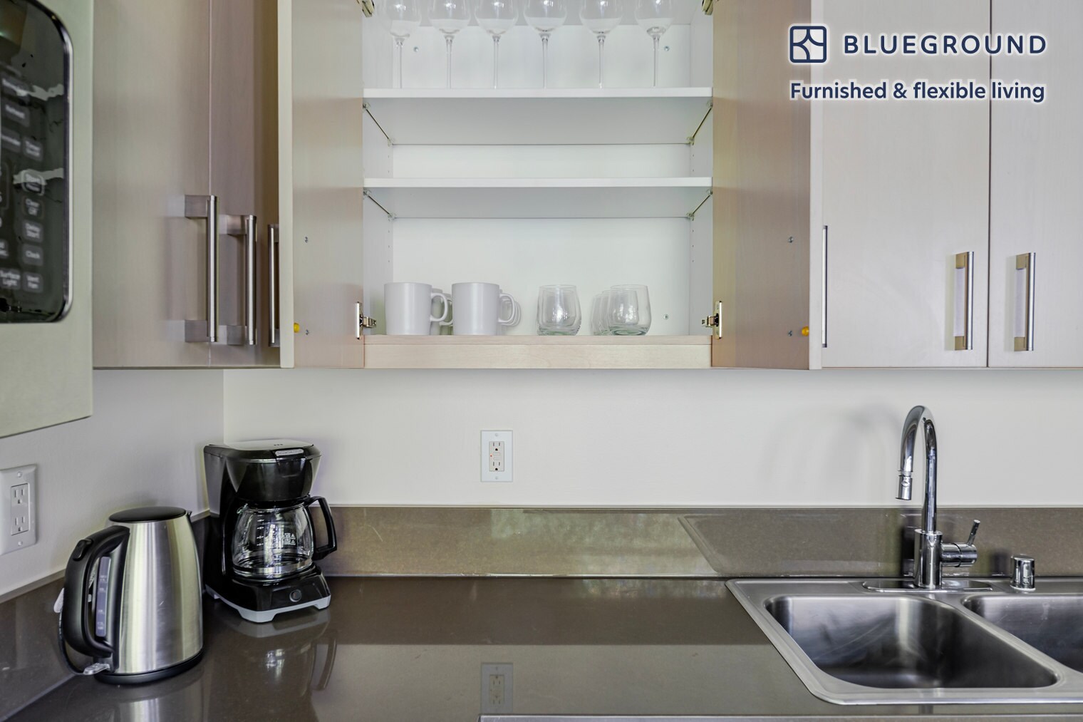 Building Photo - 521 Stadium Pl S