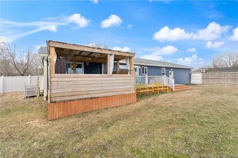 Building Photo - 102 Melanie Ln