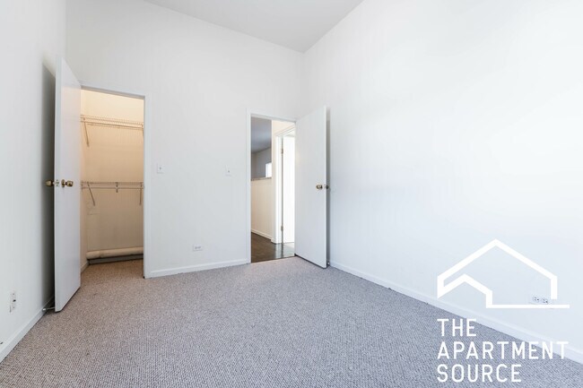 Building Photo - 2636 N Halsted St