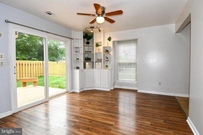 Building Photo - 6125 Trident Ln