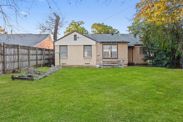 Building Photo - 806 Buckalew St