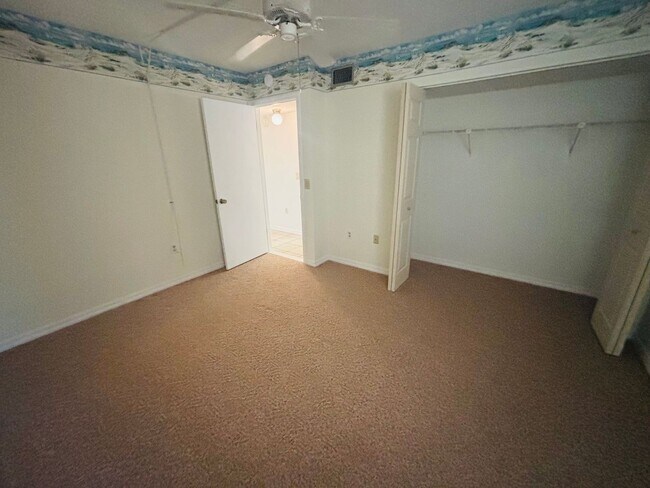 Building Photo - Great Location, 2 Bedroom W/ Access Citrus...