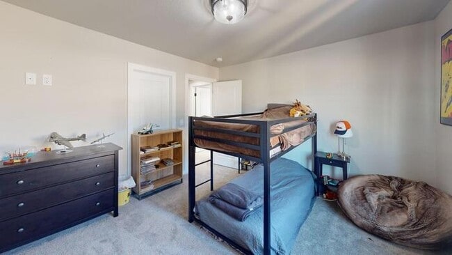 Building Photo - 730 Compass Lp