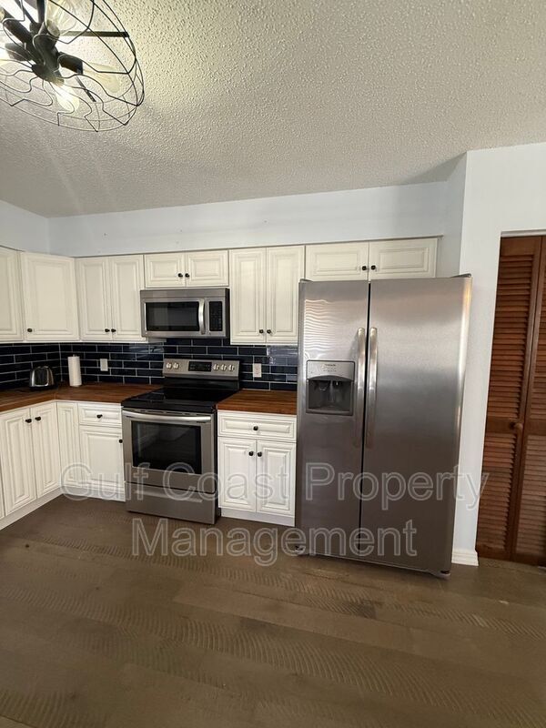 Building Photo - 40 1st Ave