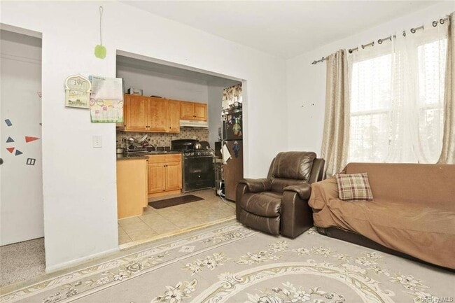 Building Photo - 80 Elliott Ave