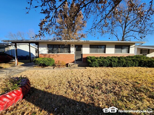 Building Photo - 875 Manresa Ln