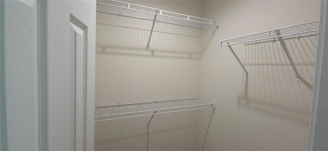 Building Photo - 635 Ben Higgins Rd