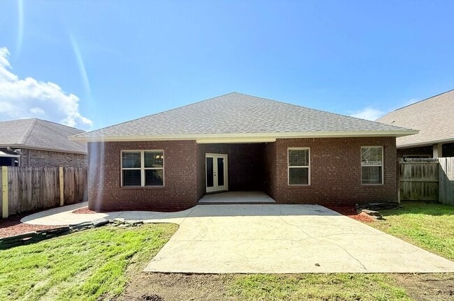 Building Photo - 5204 Parkside Dr