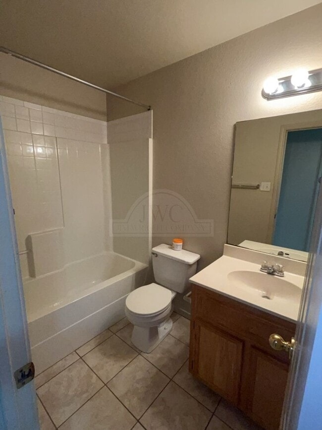 Building Photo - 1503 Nicholas Cir