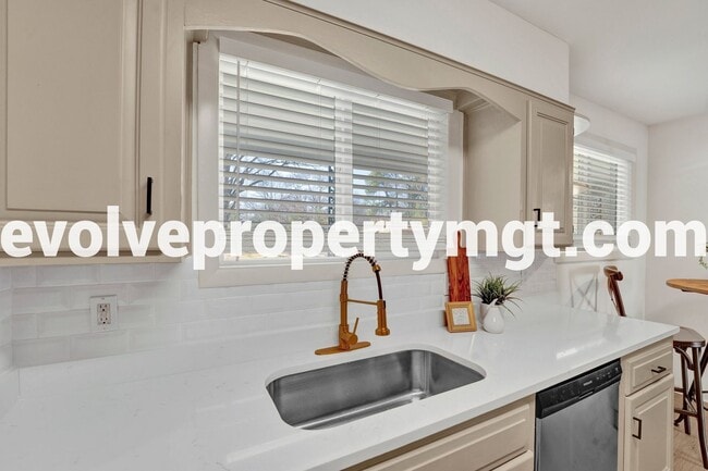 Building Photo - 1260 Cherrydale Cove