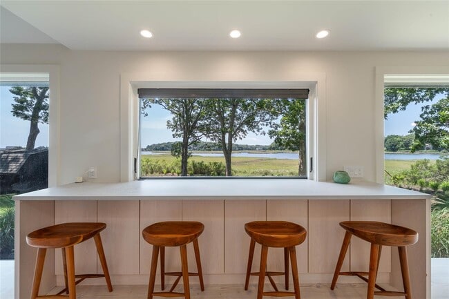 Building Photo - 590 Haywaters Dr