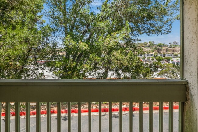 Building Photo - Welcome to your serene 3 BR 2.5 BA Townhome in College Park, San Diego!