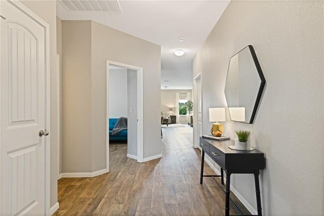 Building Photo - 15117 Diamondleaf Cove