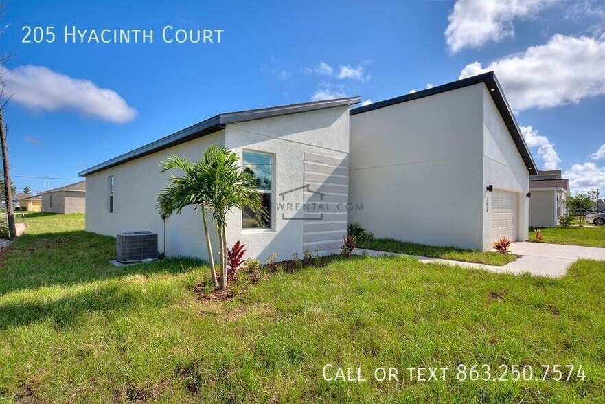 Building Photo - 205 Hyacinth Ct