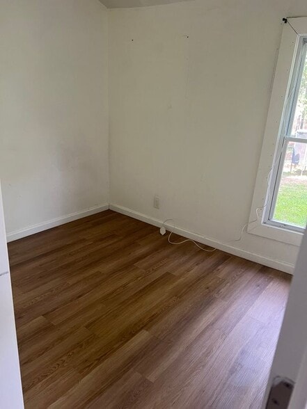 Building Photo - 124 S 4th St