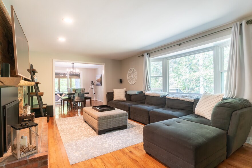 Living Room - 2778 Albany Ave