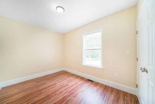 Building Photo - 661 Downingtown Pike
