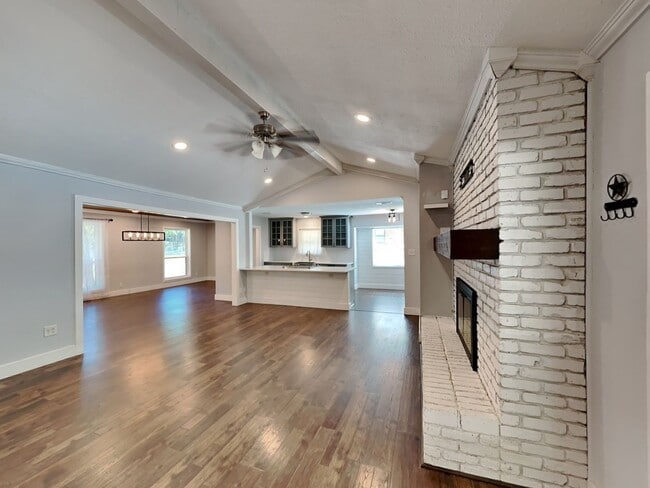 Building Photo - Hidden Gem in Woodland West Estates – Spacious, Stylish & Move-In Ready!