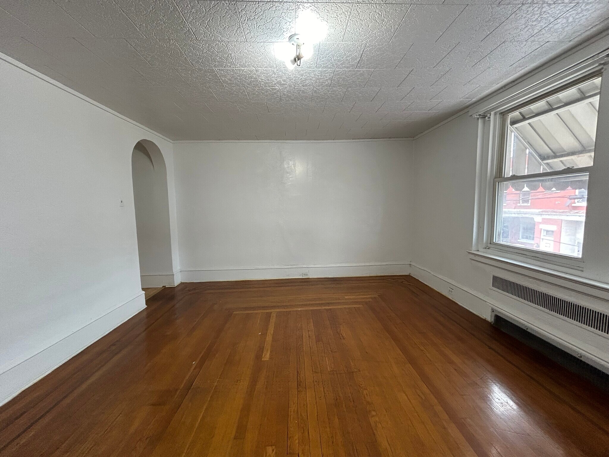 Living Room p1 - 193 Zerby Ave