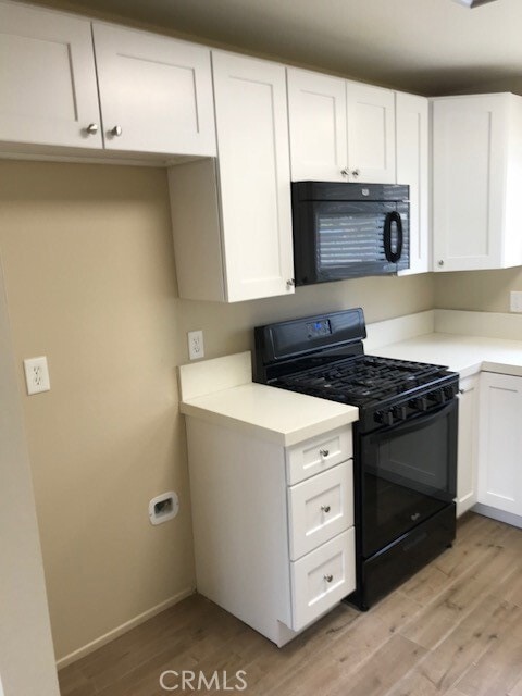 Building Photo - 4261 Cedar Dr