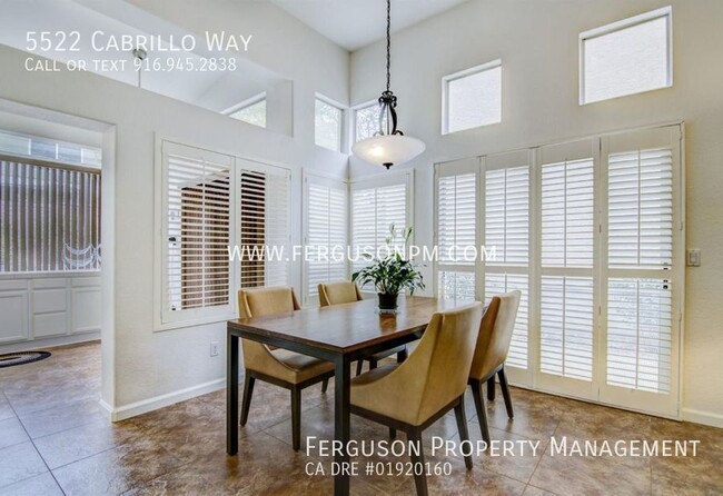 Building Photo - 5522 Cabrillo Way