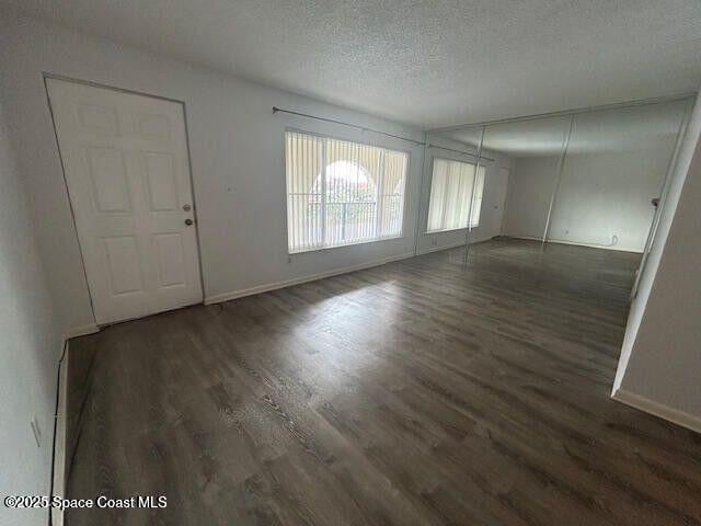 Building Photo - 201 St Lucie Ln