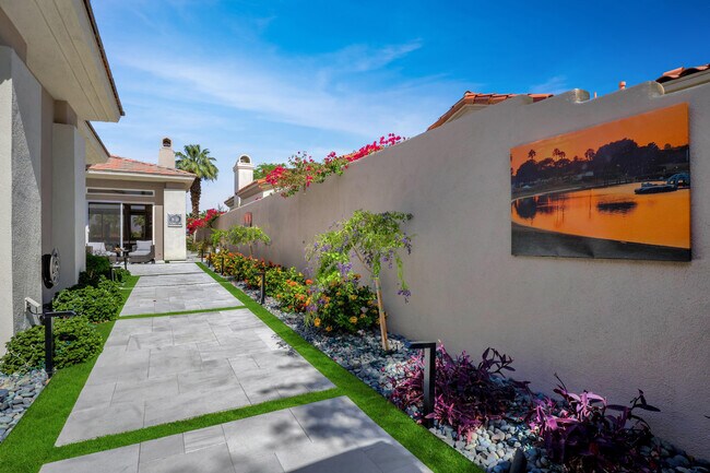 Building Photo - 860 Mission Creek Dr