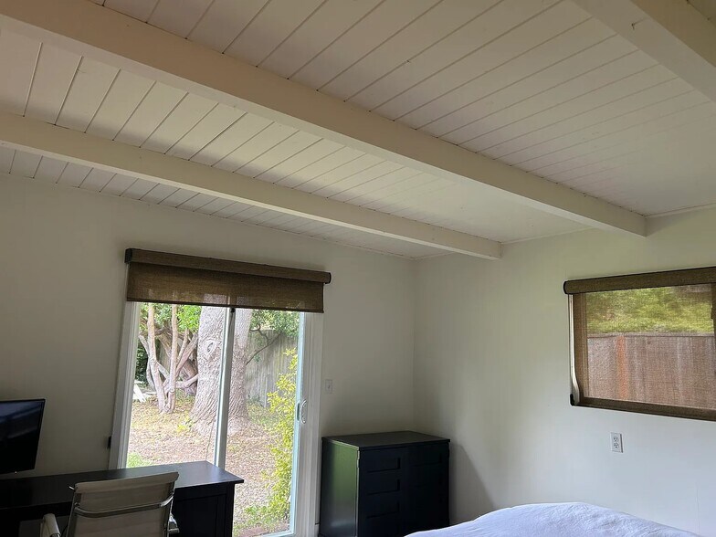 4th bedroom has it own bathroom and entrance - 1415 Butterfield Rd