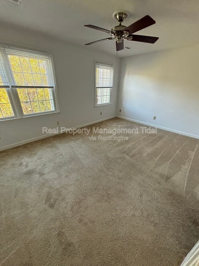 Building Photo - 610 Guy Ln