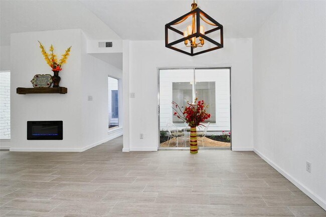 Building Photo - 86 Artesian Way