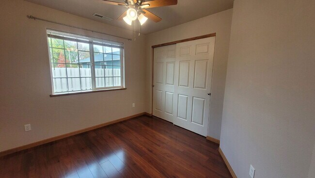 Building Photo - 13130 Lookingglass Rd