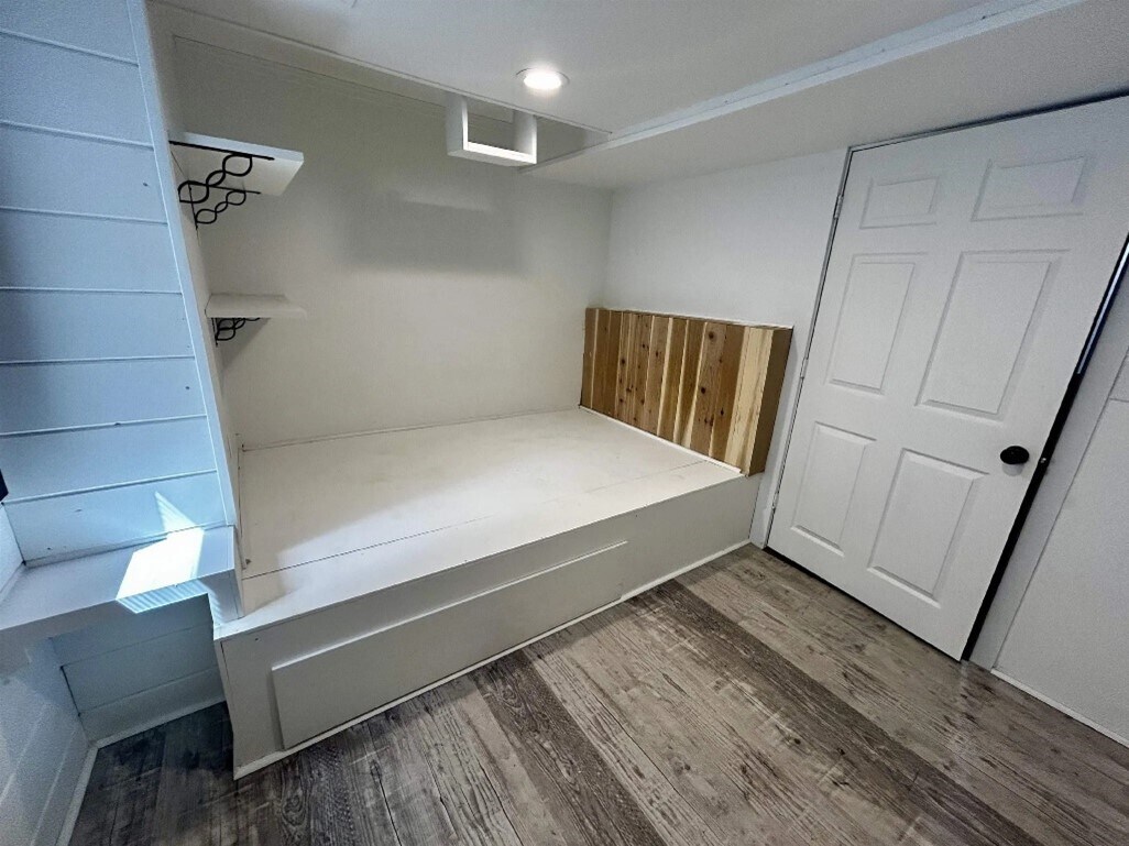 bedroom - 800 Main St