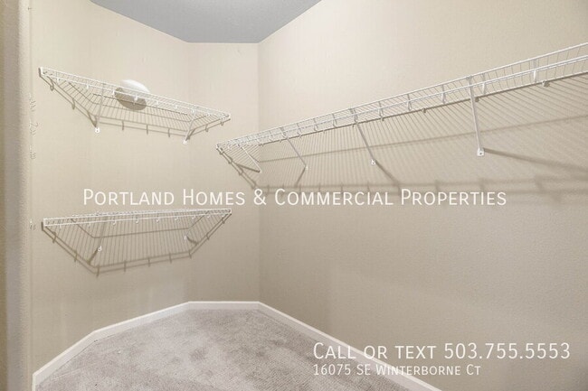 Building Photo - 16075 SE Winterborne Ct