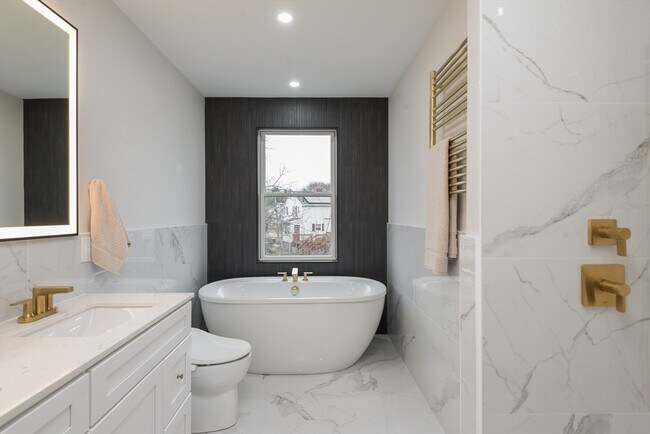 Building Photo - 6 Gordon Rd