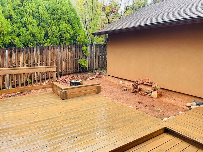 Building Photo - Village of Oak Creek