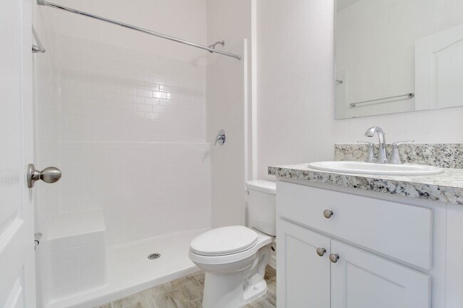 Building Photo - 2525 Carriage Pointe Loop