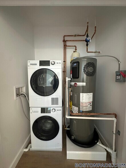 Building Photo - 199 Gardner St