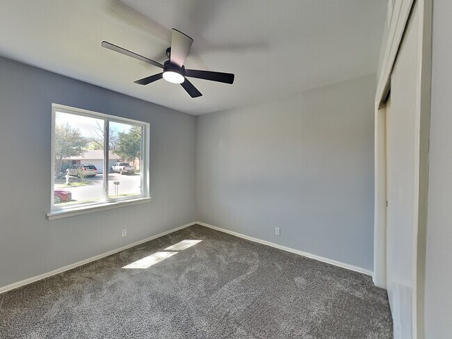 Building Photo - 2111 Melissa St