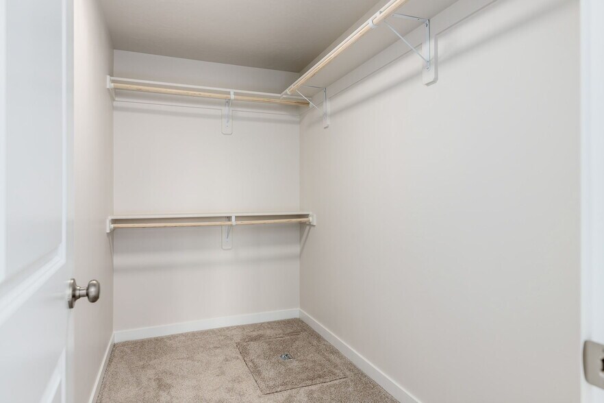 Master Walk-In Closet - 11363 Bluefield Dr