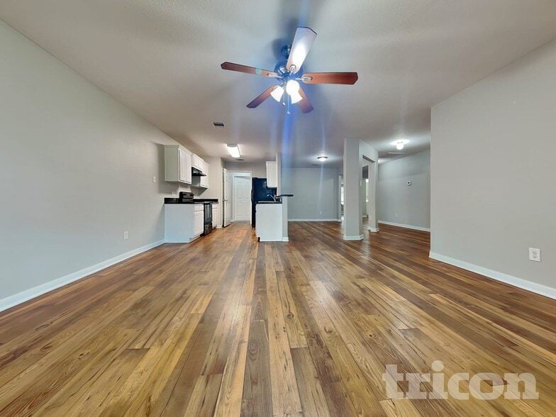 Building Photo - 4063 Pedernales River Ln